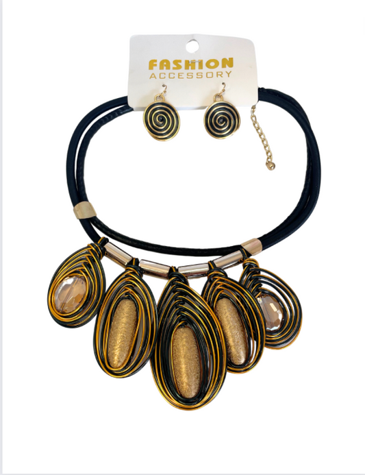LCIJNE004 - Costume jewellery - Necklace and Earring set.