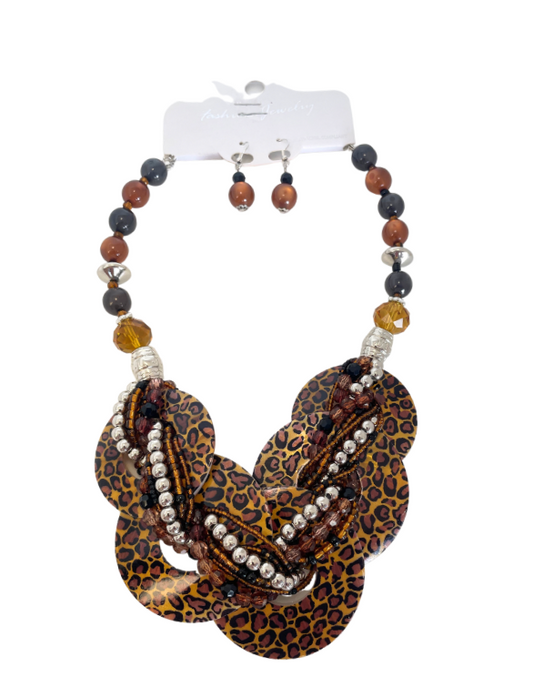 LCIJNE005 - Costume jewellery - Necklace and Earring set.