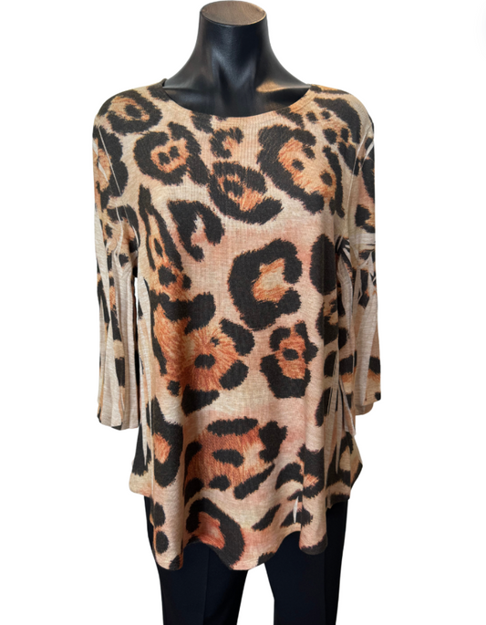 Leopard Printed Pullover Top